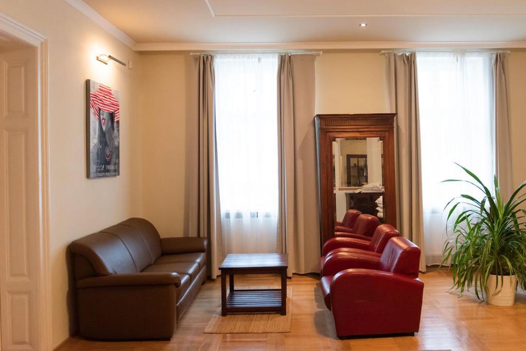 Velky Apartman Apartment Bratislava Luaran gambar